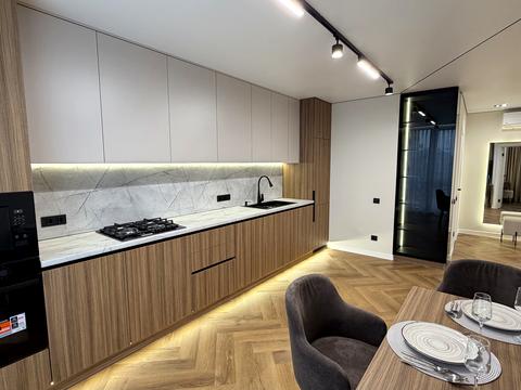 квартира за адресою Івано-Франківськ, Степана Бандери вул., (Будинок 4)