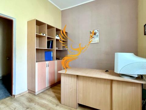 комерційна за адресою Володимира Великого вул., 2