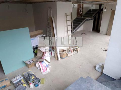 комерційна за адресою Дегтярна вул., 5