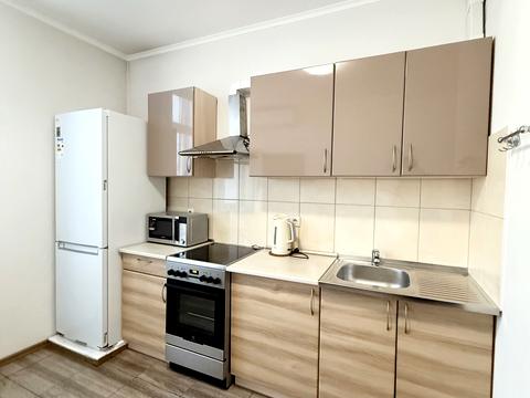 квартира за адресою Київ, Любомира Гузара просп. (Космонавта Комарова), 46-В