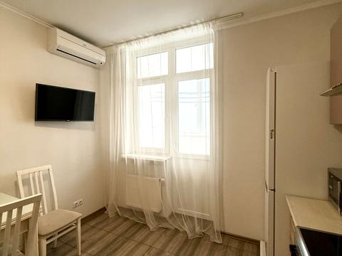 квартира за адресою Київ, Любомира Гузара просп. (Космонавта Комарова), 46-В