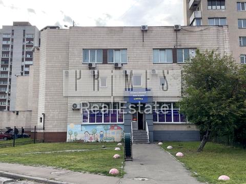 комерційна за адресою Київ, Симиренка вул., 2/19