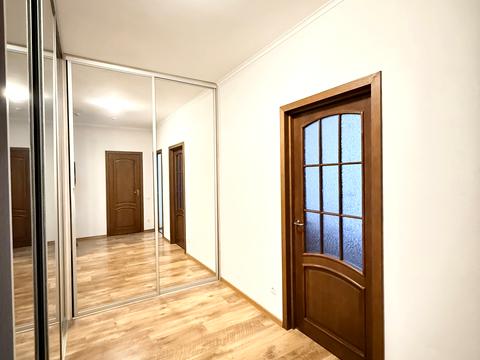 квартира за адресою Київ, Любомира Гузара просп. (Космонавта Комарова), 46-В