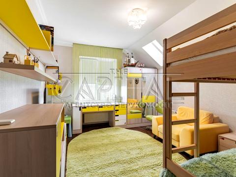 будинок за адресою с. Іванковичі, авіаторів