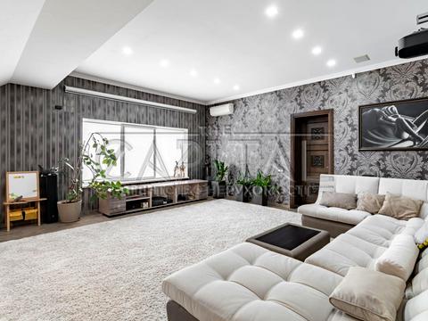 будинок за адресою с. Іванковичі, авіаторів