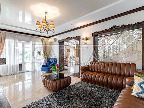 будинок за адресою с. Іванковичі, авіаторів