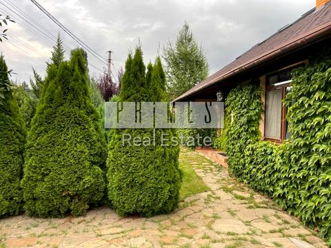 будинок за адресою с. Лютіж, цвілія