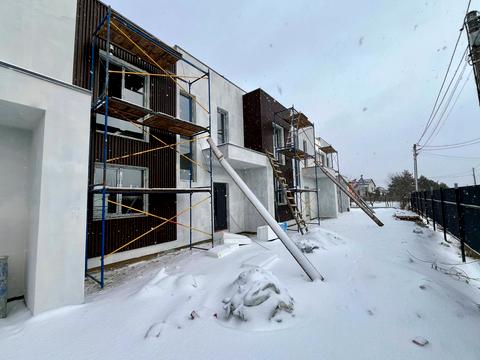 будинок за адресою Коновальця