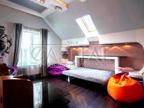 будинок за адресою с. Іванковичі, авіаторів