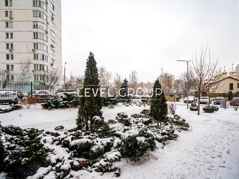 комерційна за адресою Олени Пчілки вул., 3-В