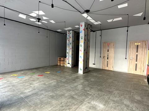 комерційна за адресою Університетська вул., 1о