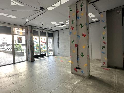 комерційна за адресою Університетська вул., 1о