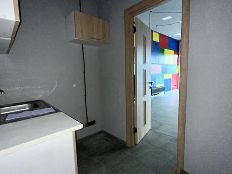 комерційна за адресою Університетська вул., 1о