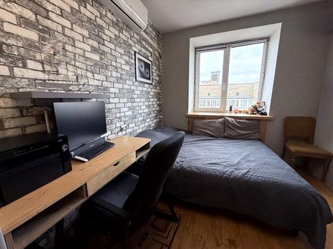 квартира за адресою Михайла Омеляновича-Павленка вул. (Суворова), 19-А