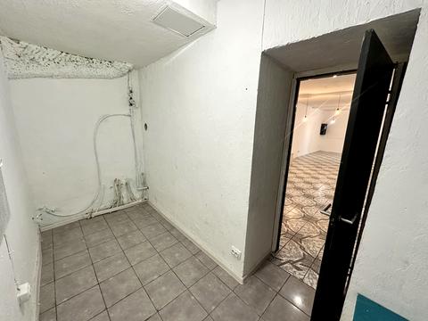 комерційна за адресою Двірська, 26