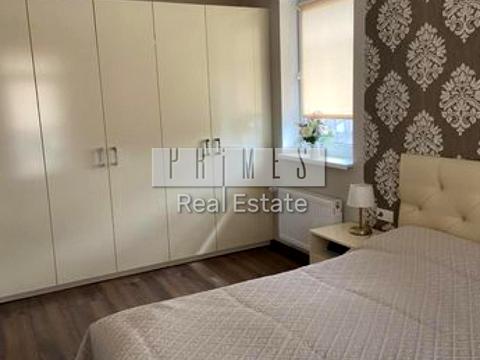 дом по адресу Небесной Сотни ул. (Паризької Комуни)