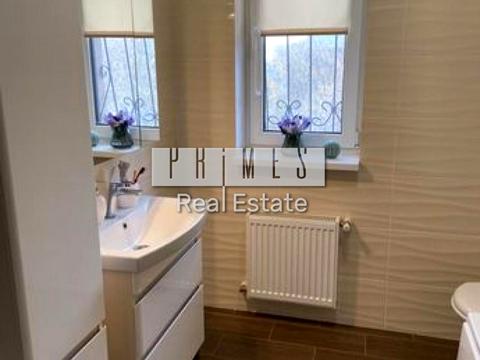 дом по адресу Небесной Сотни ул. (Паризької Комуни)