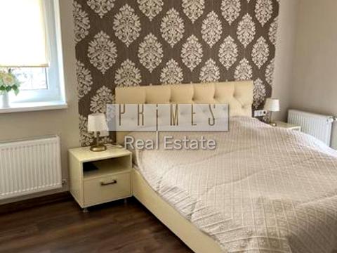 дом по адресу Небесной Сотни ул. (Паризької Комуни)