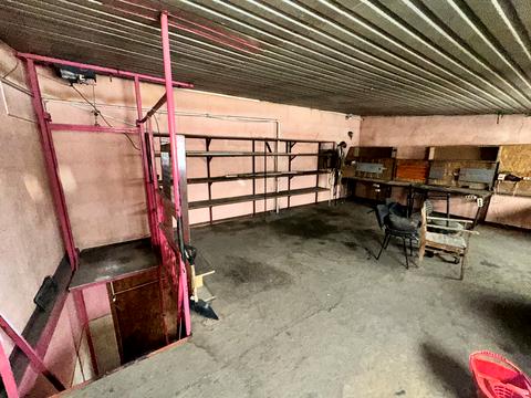 комерційна за адресою Олександра Довженка вул., 9