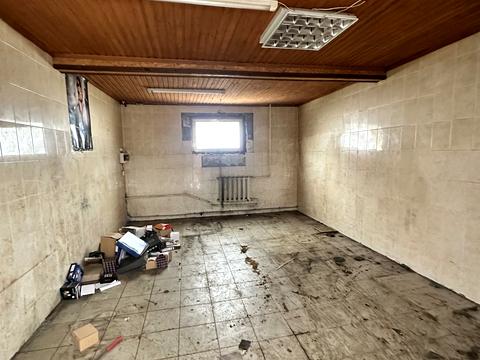 комерційна за адресою Олександра Довженка вул., 9