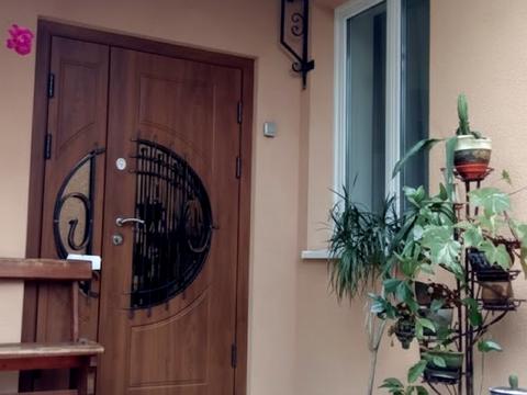 будинок за адресою с. Микитинці, Зарічна