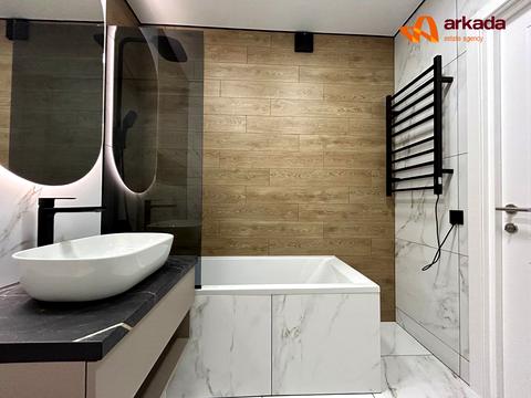 квартира за адресою Степана Бандери вул., 77-Б