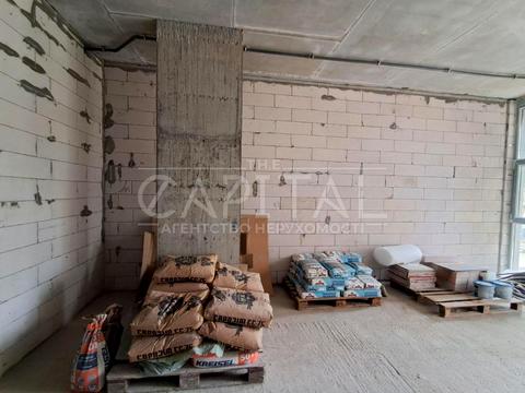 комерційна за адресою Осіння вул., (Будинок)