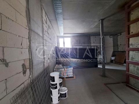 комерційна за адресою Осіння вул., (Будинок)