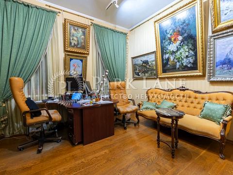 комерційна за адресою Кудрявська вул., 8-А