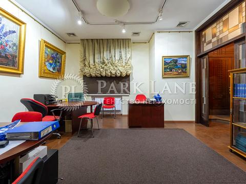 комерційна за адресою Кудрявська вул., 8-А