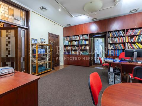 комерційна за адресою Кудрявська вул., 8-А