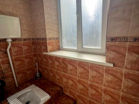 комерційна за адресою Визволення вул., 2