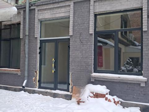 комерційна за адресою Соборна вул., 48