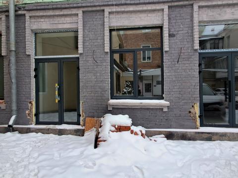 комерційна за адресою Соборна вул., 48