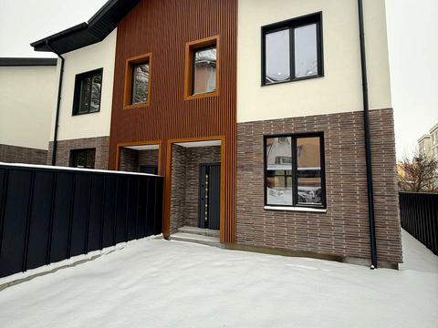 будинок за адресою Академіка Ромоданова вул. (Льва Толстого)