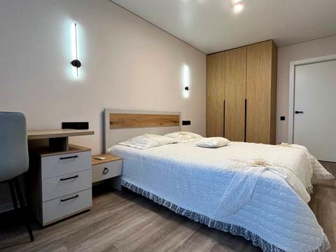 квартира по адресу Степана Бандеры ул., 77-Б