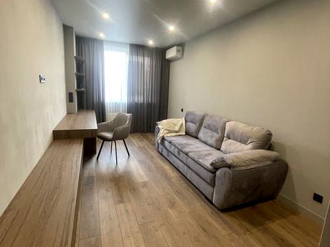 квартира за адресою Молодіжна вул., 5