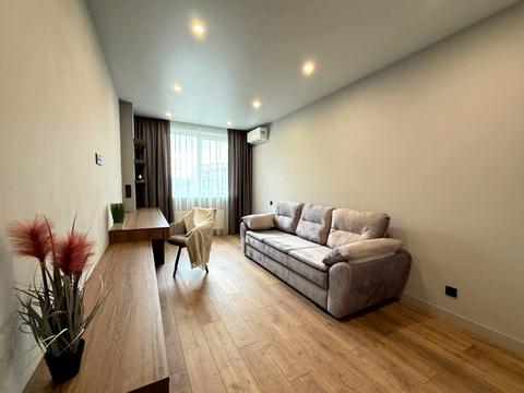 квартира за адресою Молодіжна вул., 5