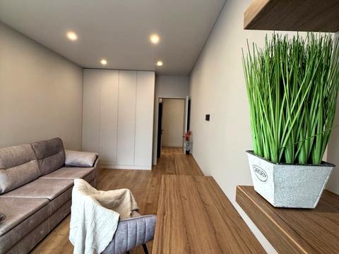 квартира за адресою Молодіжна вул., 5