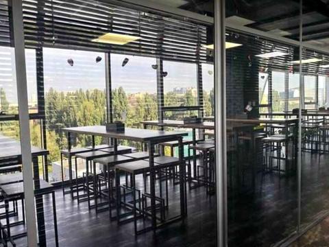 комерційна за адресою Вадима Гетьмана вул., 1-А