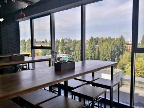 комерційна за адресою Вадима Гетьмана вул., 1-А