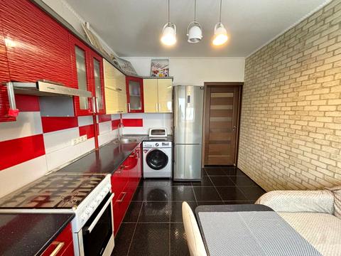 квартира за адресою Василя Симоненка вул., 45