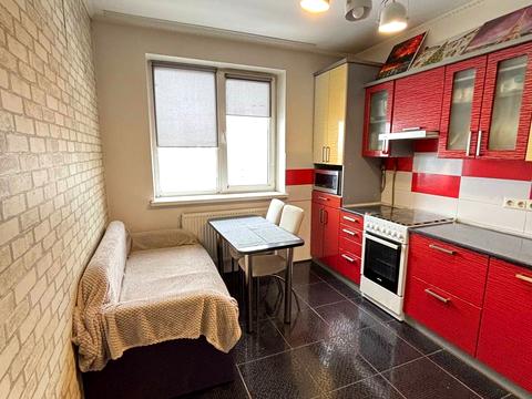 квартира за адресою Василя Симоненка вул., 45