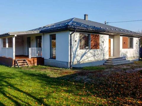 дом по адресу  ул.