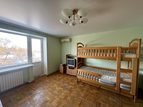 квартира за адресою Олександра Кониського вул. (Володарського), 13