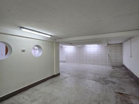 комерційна за адресою Львів, Щирецька вул., 60