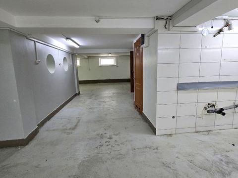 комерційна за адресою Львів, Щирецька вул., 60