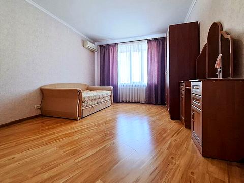 квартира за адресою Анни Ахматової вул., 31