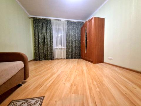 квартира за адресою Анни Ахматової вул., 31