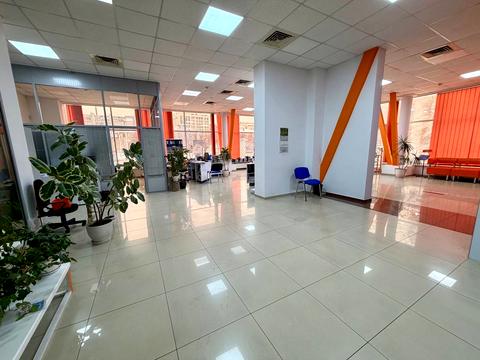 комерційна за адресою Павла Нірінберга вул. (Баумана), 10-А